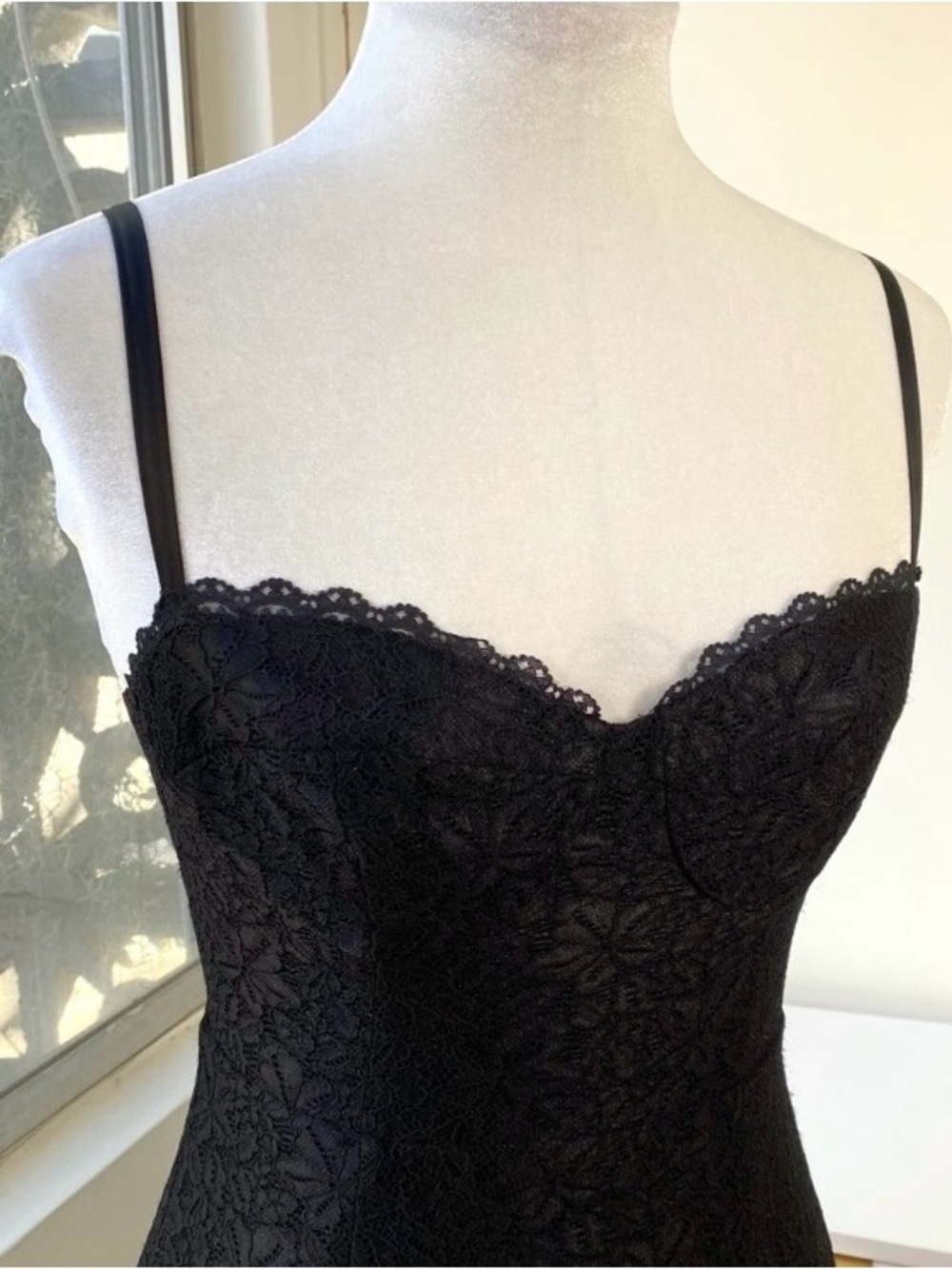 Reformation Cander Black Lace Corset Midi Dress Size 2 NWT - Picture 6 of 12